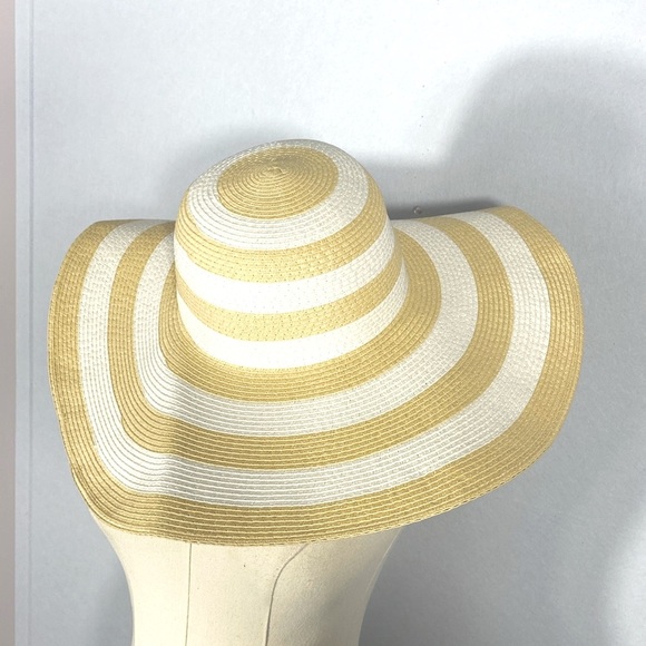 Shade & Shore Striped Tan and White Sun Hat - Picture 12 of 12